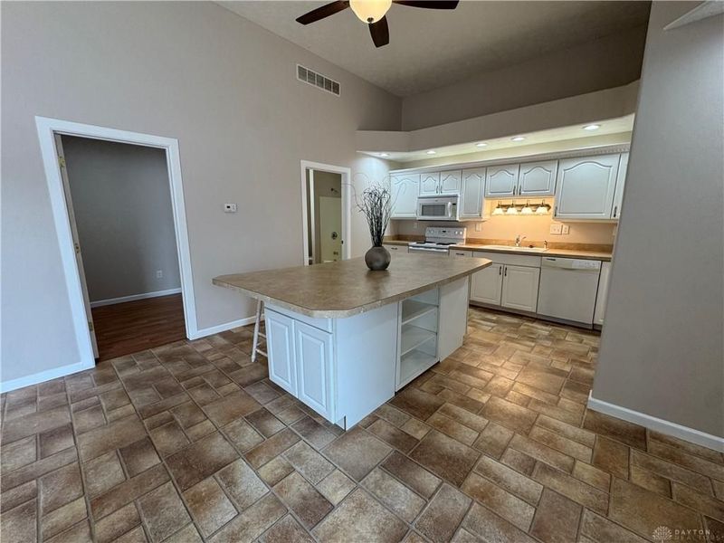 523 Newport, Xenia, OH 45385 Photo 31