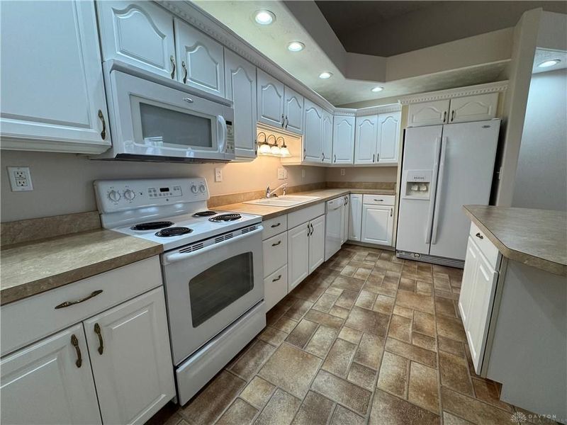 523 Newport, Xenia, OH 45385 Photo 33