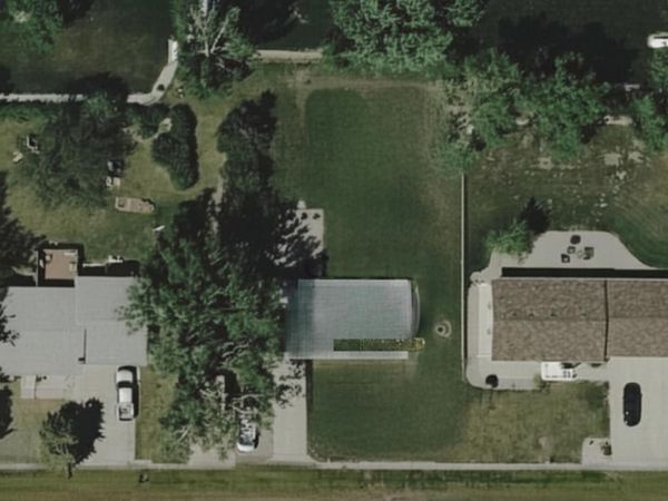 846 Pine Street, Winner, SD 57580