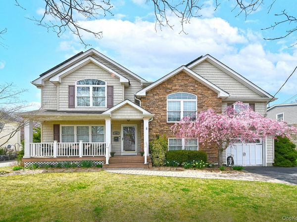 182 Siegel Boulevard, Babylon, NY 11702