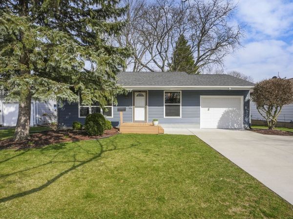 1809 Golden Oak Lane, Madison, WI 53711