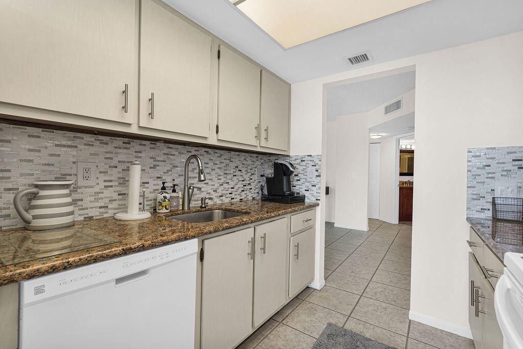 1101 River Reach Drive, Unit 209, Fort Lauderdale, FL 33315 Photo