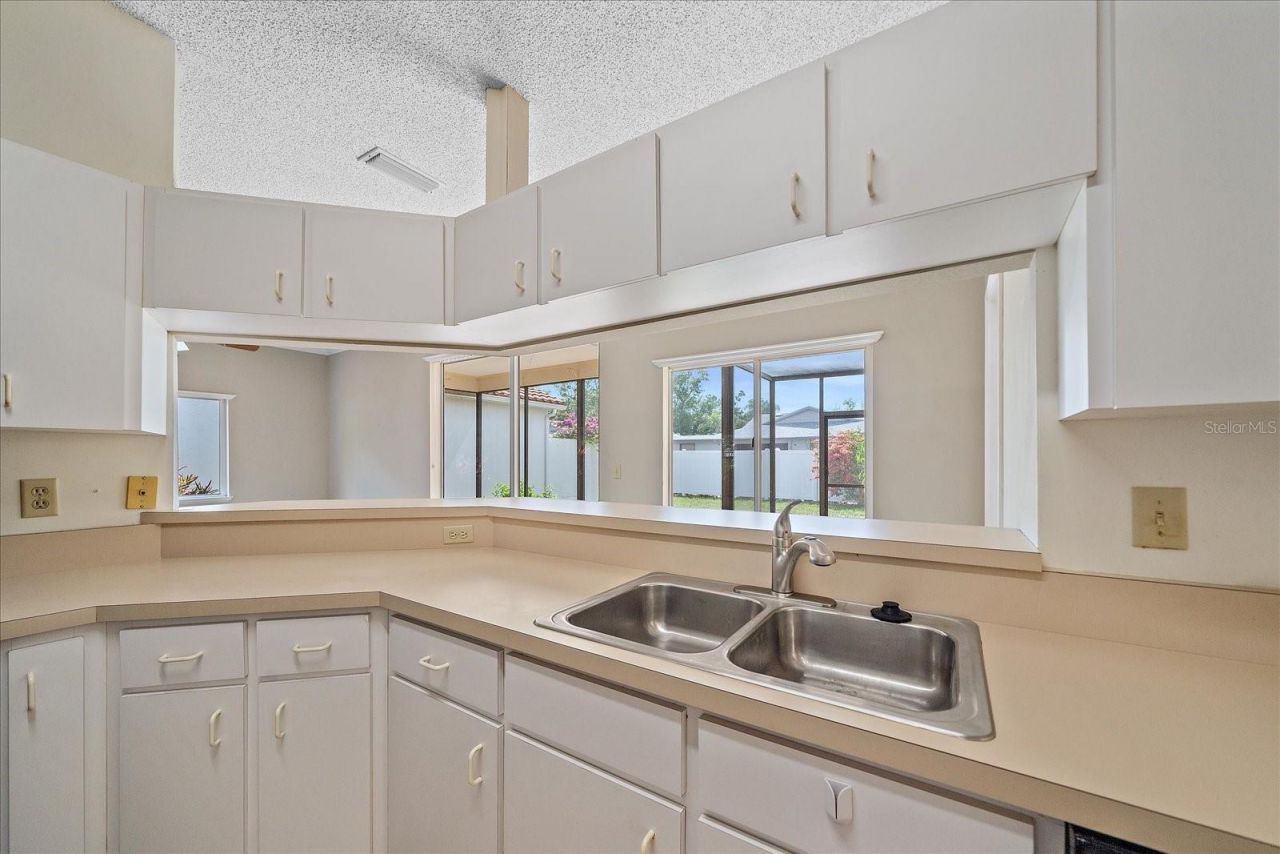 4320 Marcott Circle , Sarasota, FL 34233 Photo