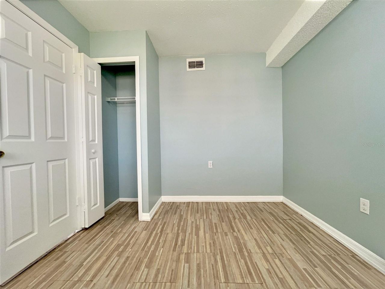 865 Sky Lake Circle , Unit D, Orlando, FL 32809 Photo