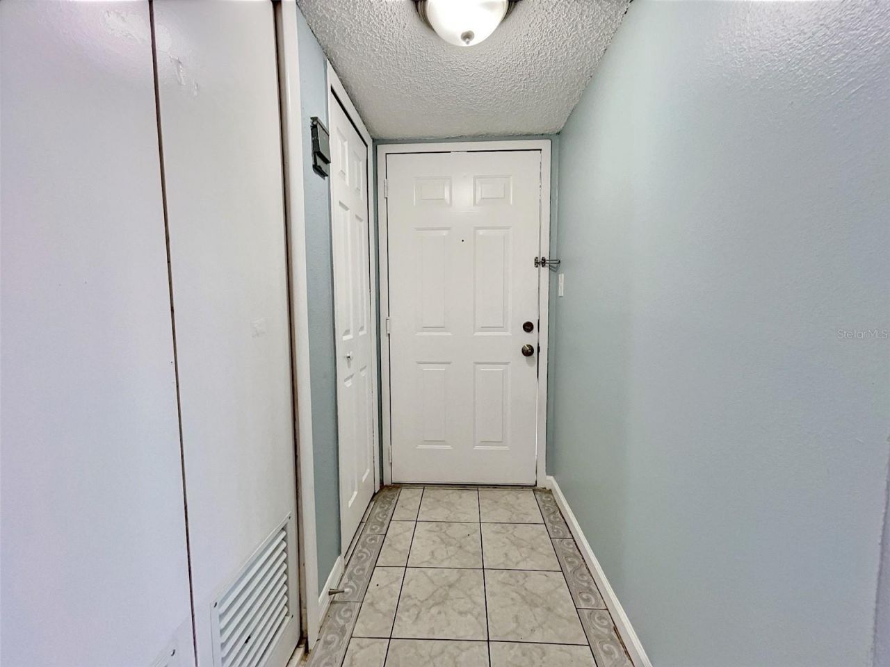 865 Sky Lake Circle , Unit D, Orlando, FL 32809 Photo