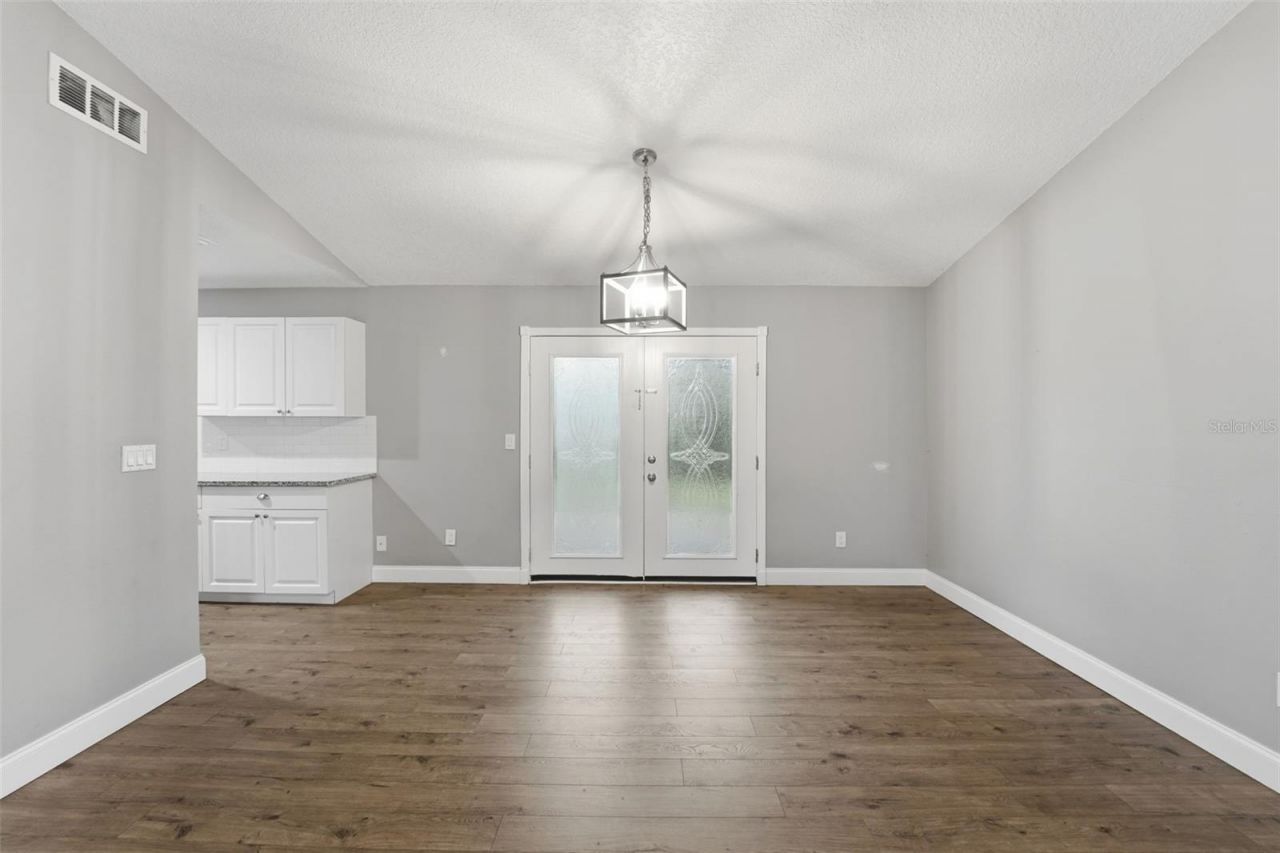 3211 Yule Tree Drive , Edgewater, FL 32141 Photo