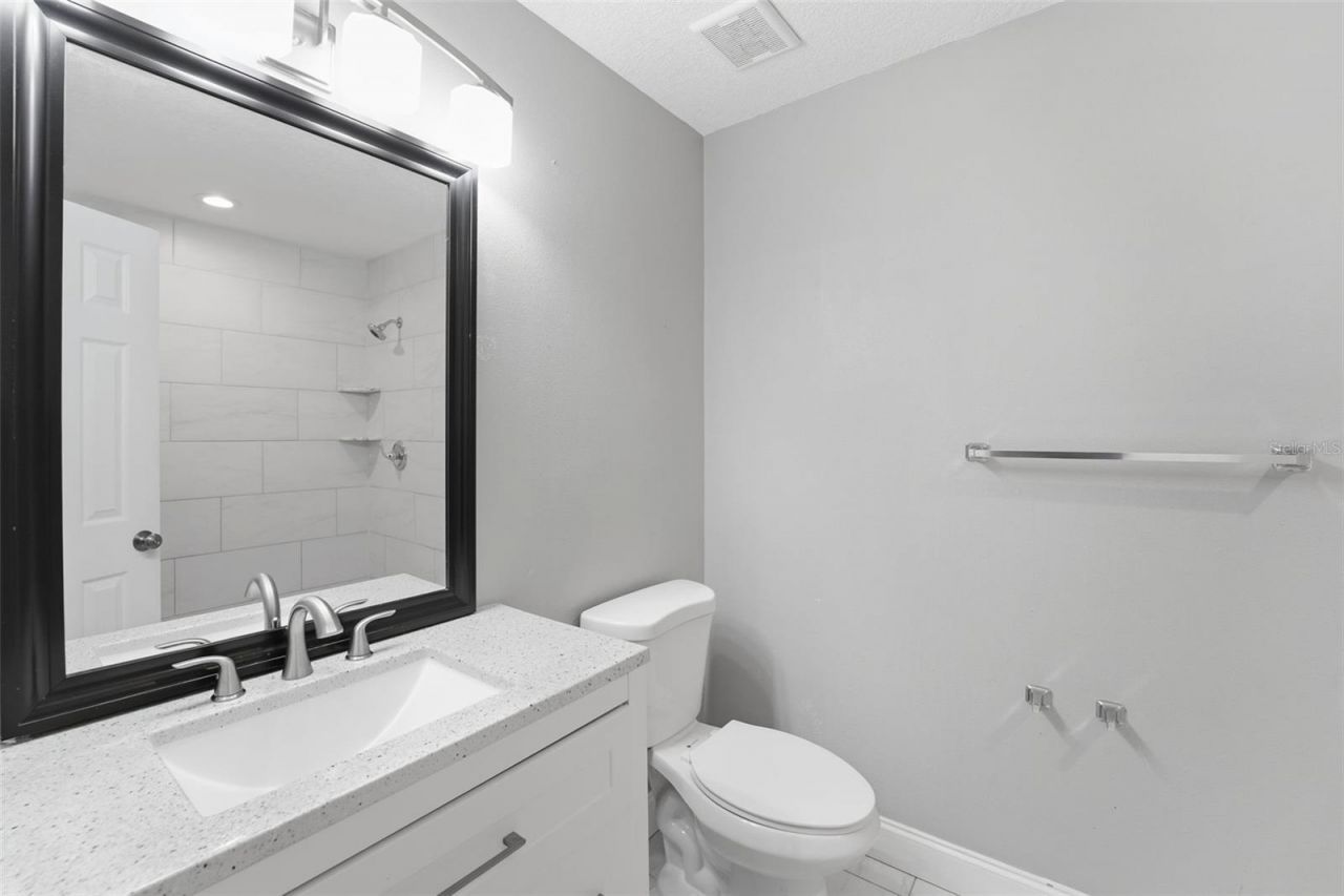 3211 Yule Tree Drive , Edgewater, FL 32141 Photo