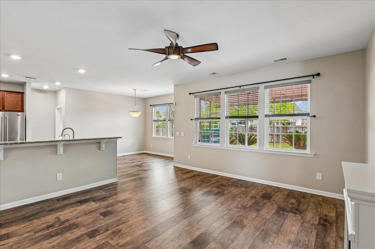 9906 Winged Elm Street Photo 17