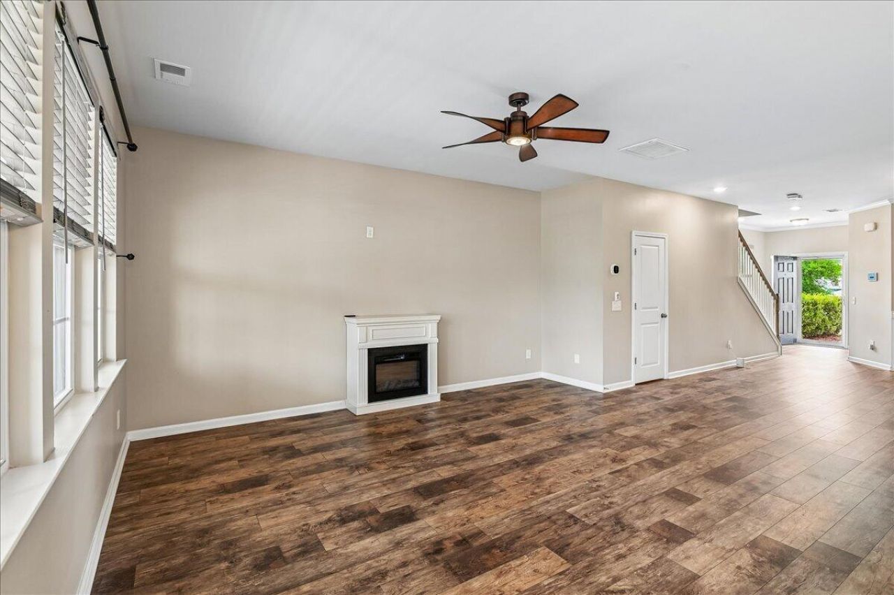 9906 Winged Elm Street Photo 19