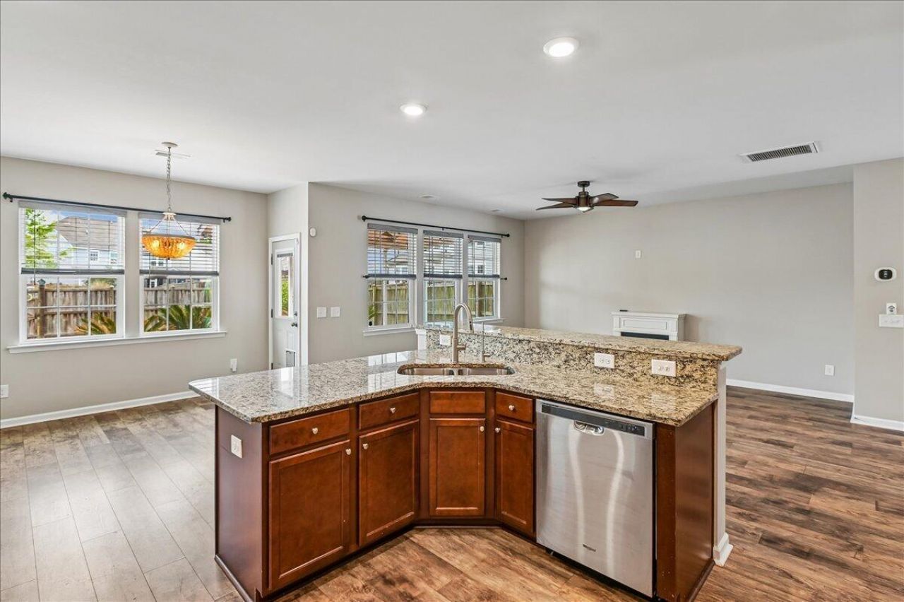 9906 Winged Elm Street Photo 22