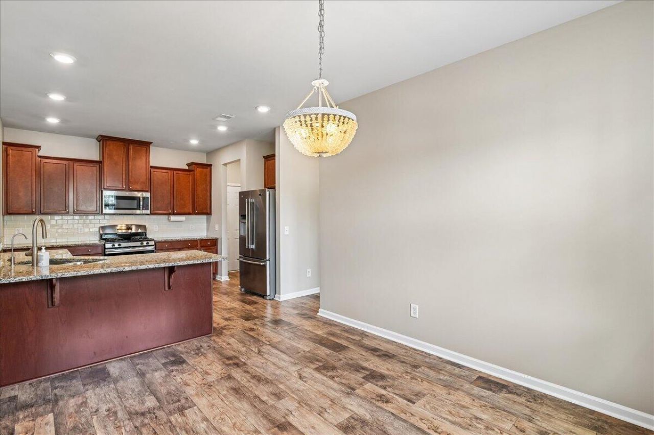 9906 Winged Elm Street Photo 27