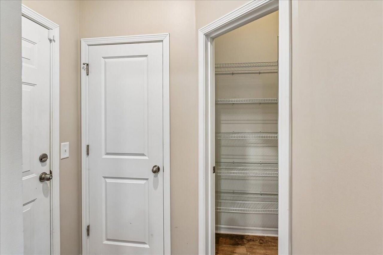 9906 Winged Elm Street Photo 30