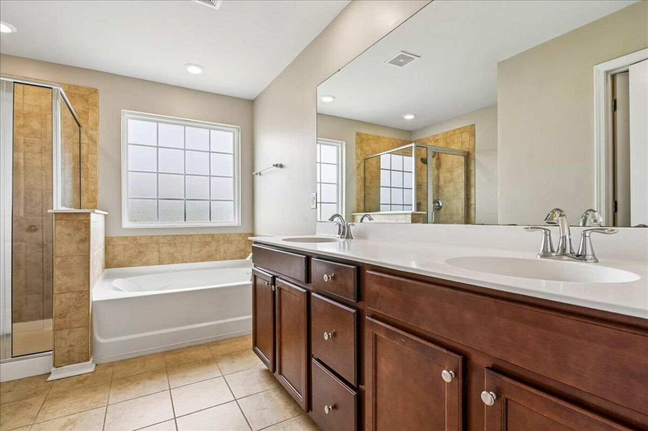 9906 Winged Elm Street Photo 41