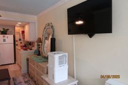 2204 Perrin Dr. photo 4