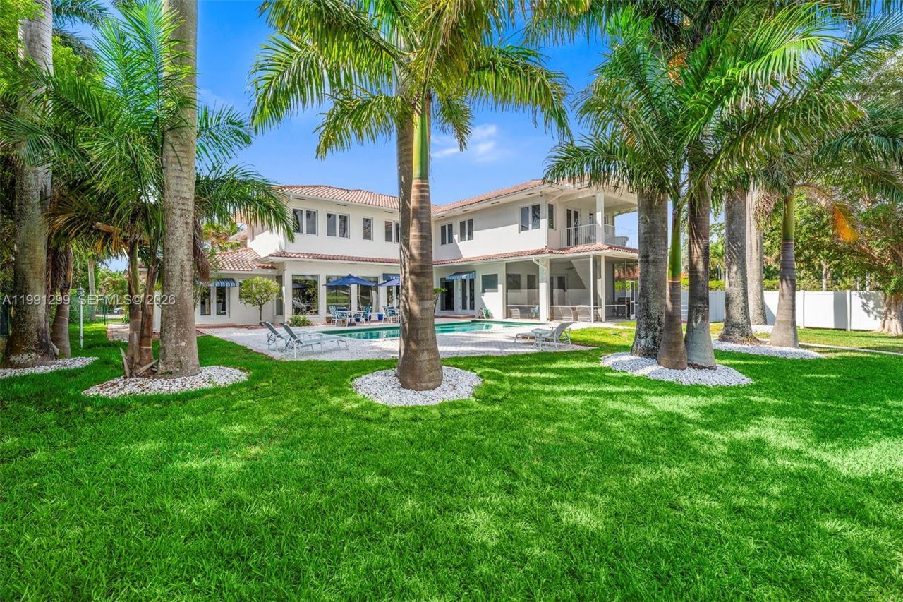 1047 S Southlake Dr, Hollywood, FL 33019 Photo