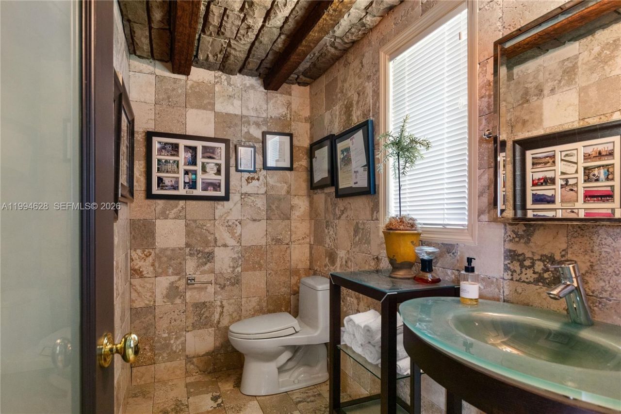 20251 W Oak Haven Cir, Miami, FL 33179 Photo