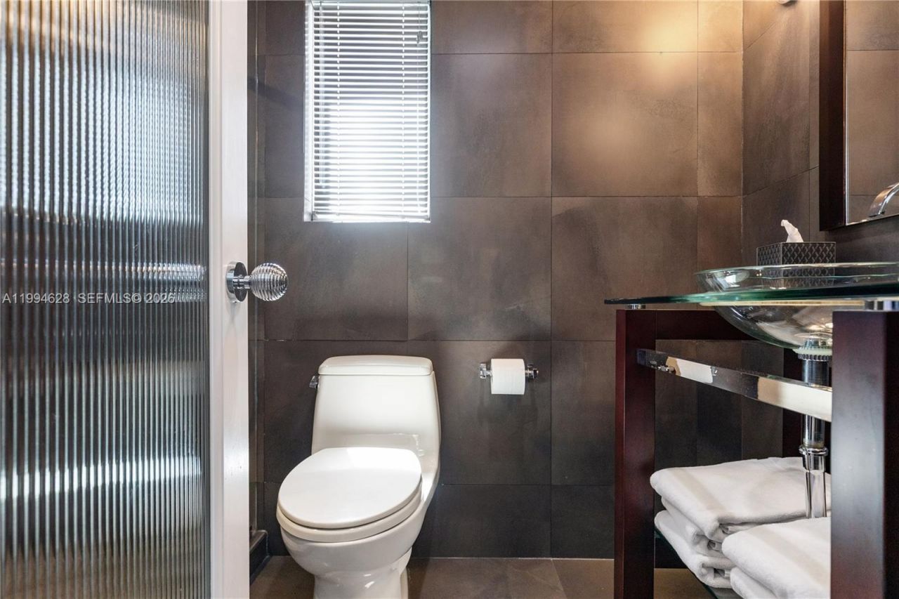 20251 W Oak Haven Cir, Miami, FL 33179 Photo