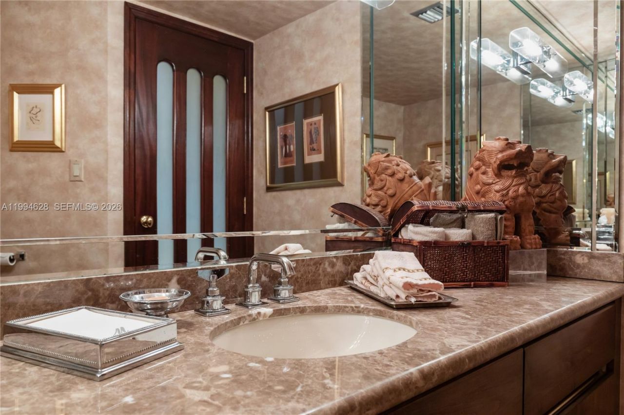 20251 W Oak Haven Cir, Miami, FL 33179 Photo