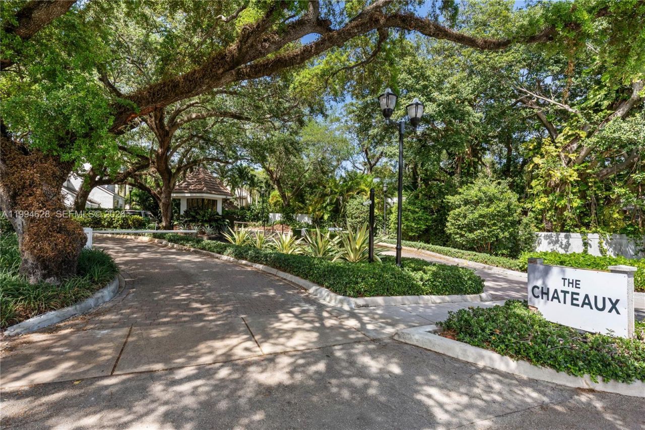 20251 W Oak Haven Cir, Miami, FL 33179 Photo