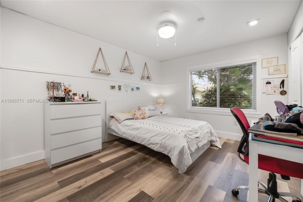 15330 SW 144th Ter, Miami, FL 33196 Photo