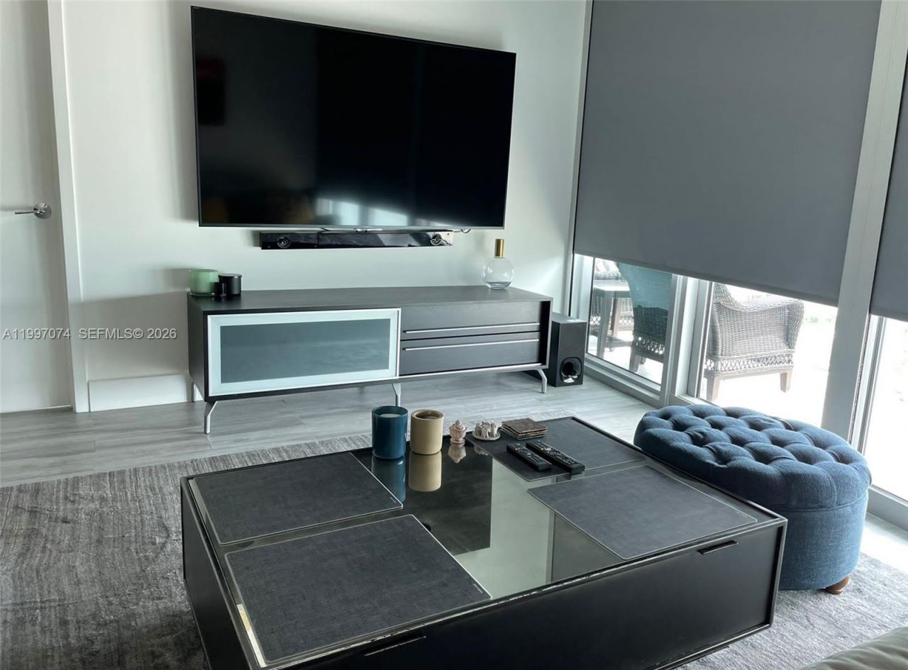 888 Biscayne Blvd , Unit 1810, Miami, FL 33132 Photo