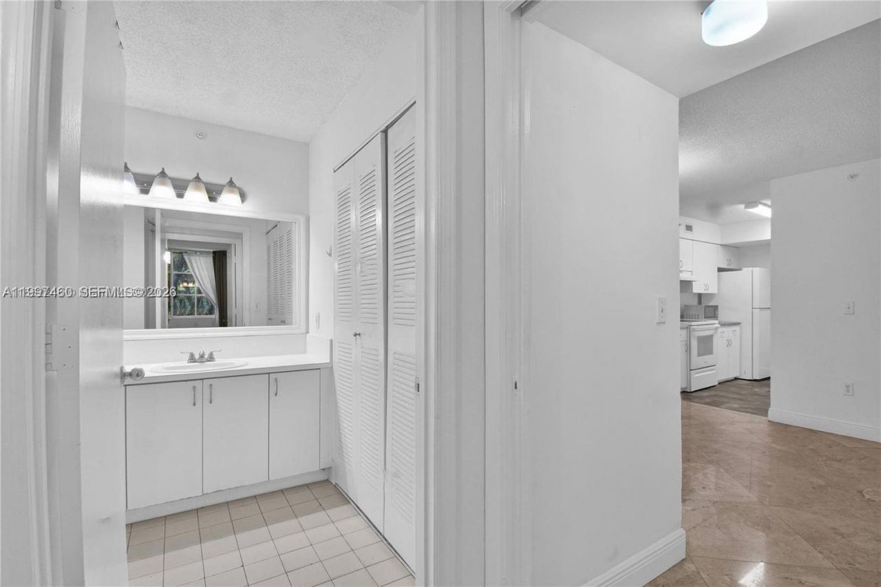 12160 Saint Andrews Pl , Unit 205, Miramar, FL 33025 Photo