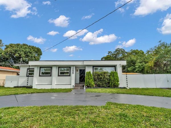 1055 NE 144th St, North Miami, FL 33161