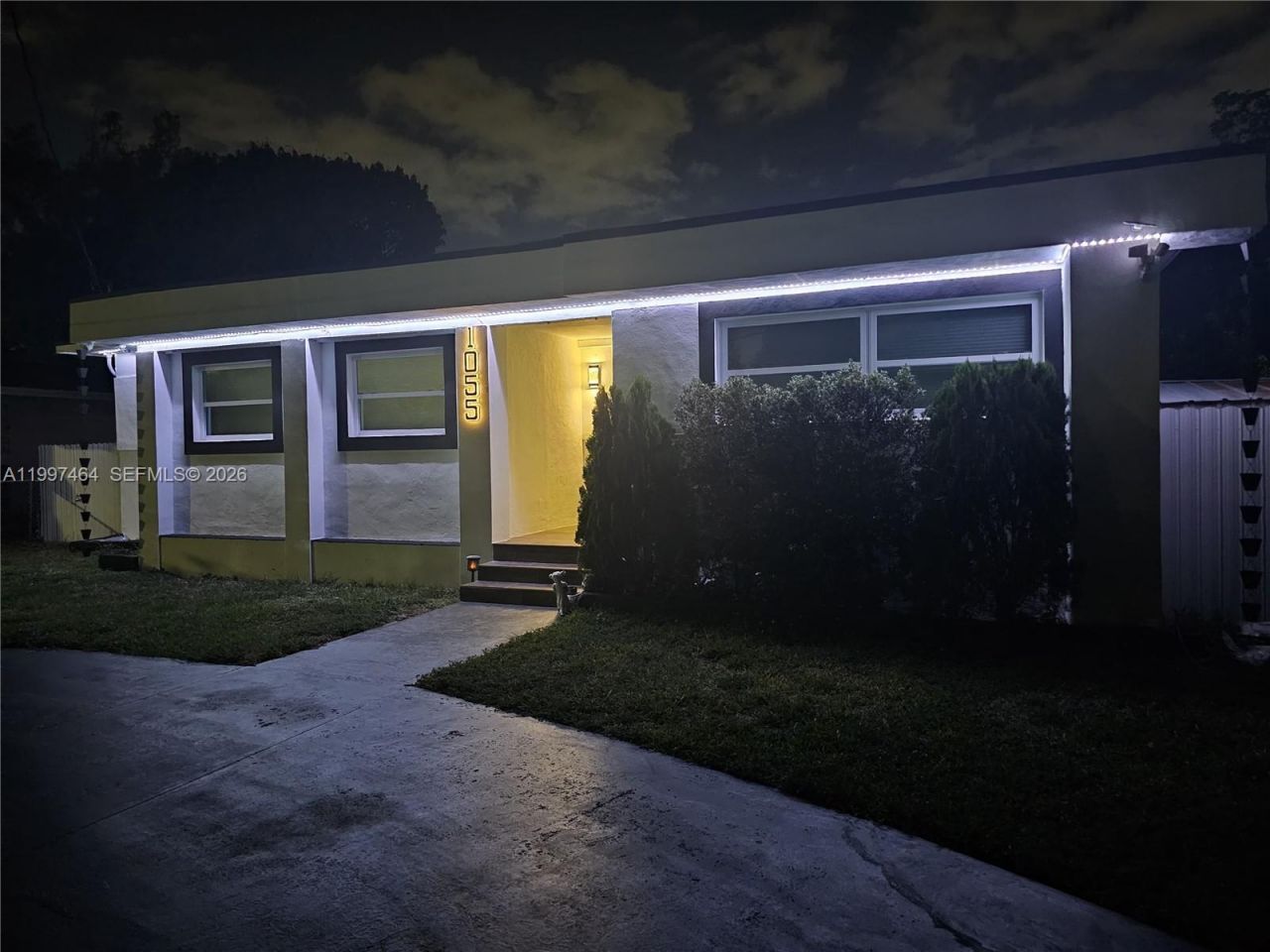 1055 NE 144th St, North Miami, FL 33161 Photo