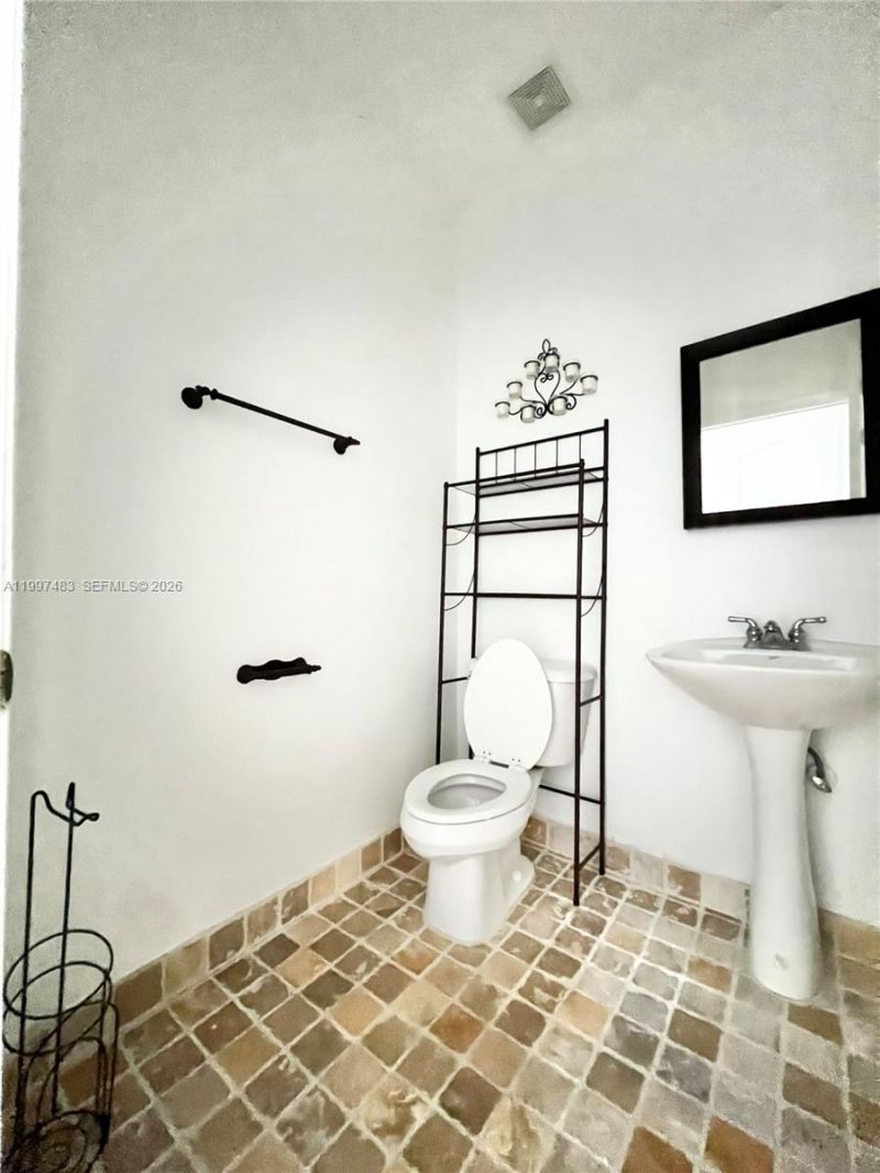 3910 NE 13th Dr, Homestead, FL 33033 Photo