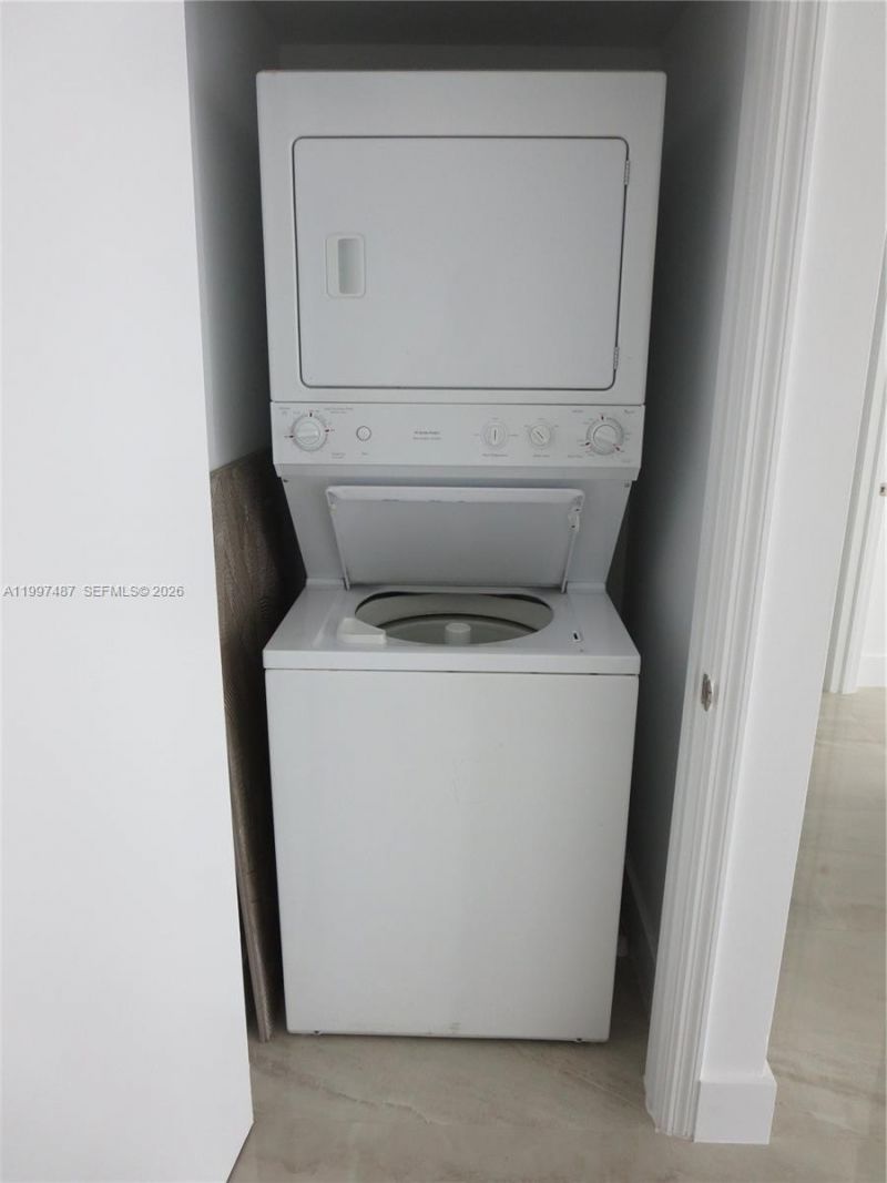 500 Brickell Ave , Unit 3006, Miami, FL 33131 Photo