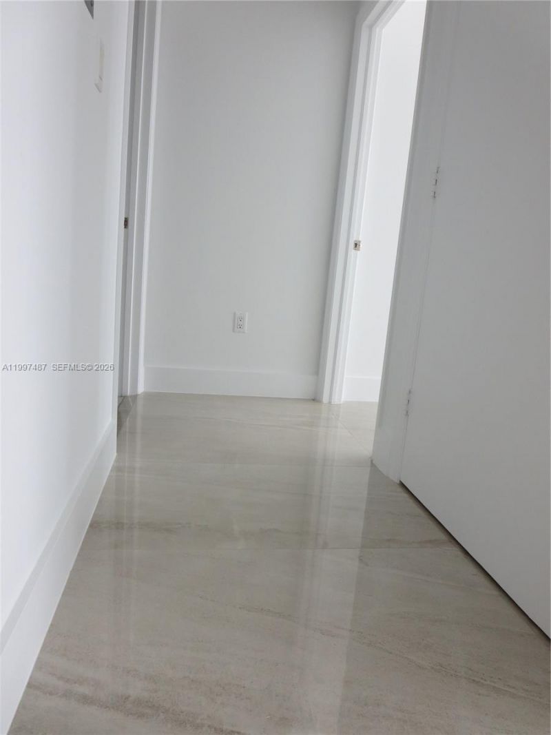 500 Brickell Ave , Unit 3006, Miami, FL 33131 Photo