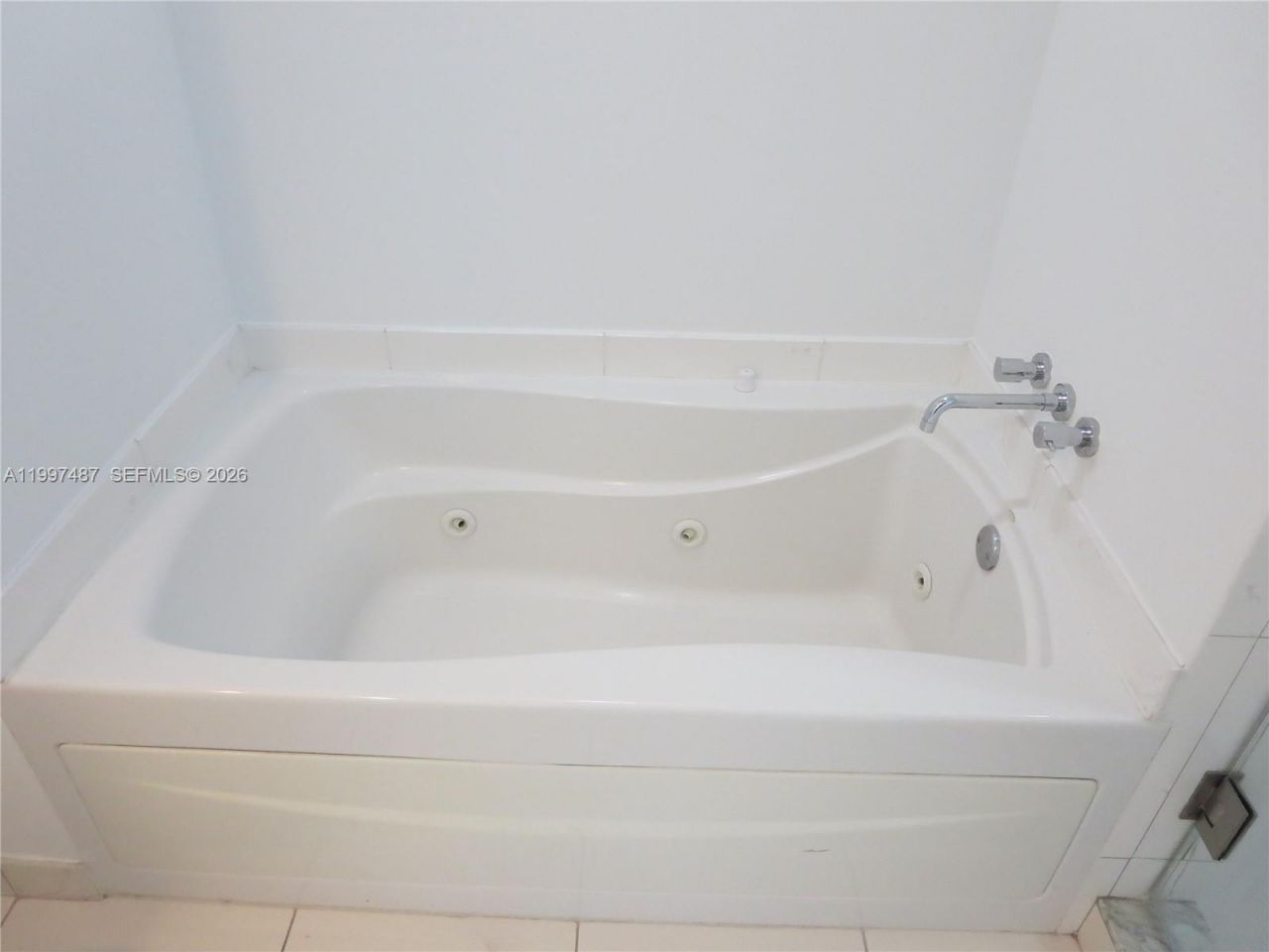 500 Brickell Ave , Unit 3006, Miami, FL 33131 Photo