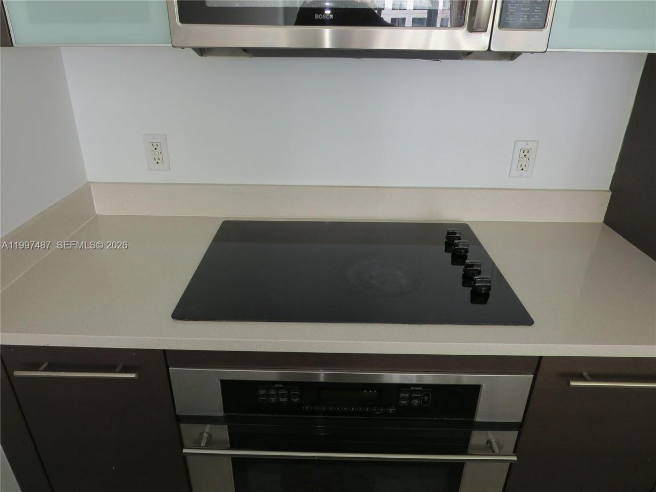 500 Brickell Ave , Unit 3006, Miami, FL 33131 Photo