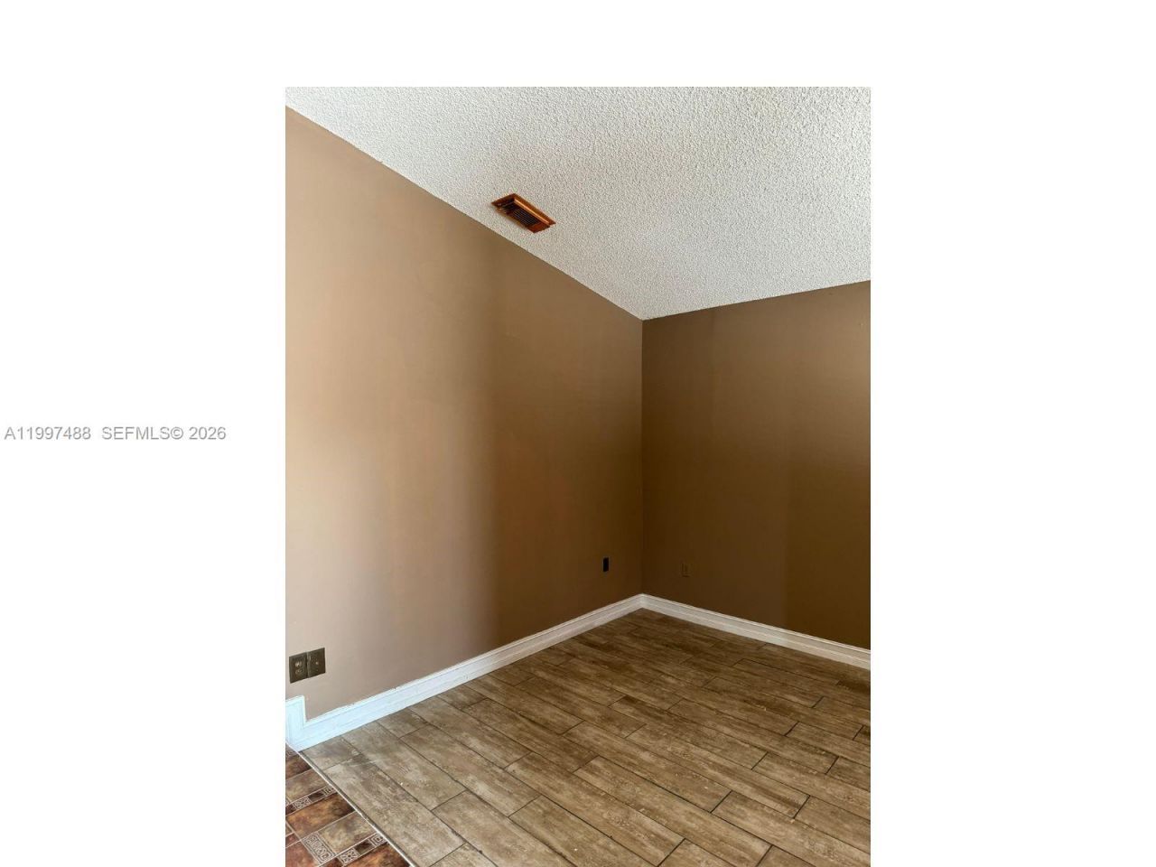 6936 W 25th Ave, Hialeah, FL 33016 Photo