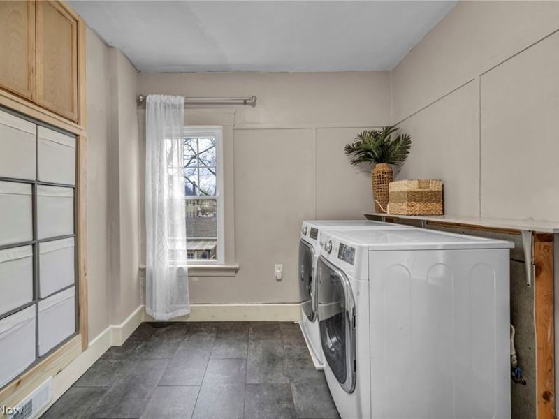 1302 Bonnieview Avenue , Lakewood, OH 44107 Photo 34