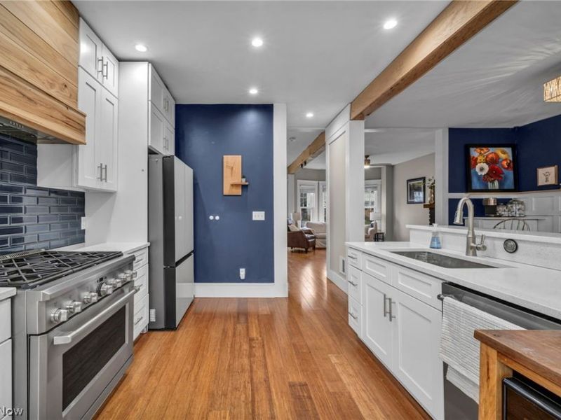 1302 Bonnieview Avenue , Lakewood, OH 44107 Photo 8