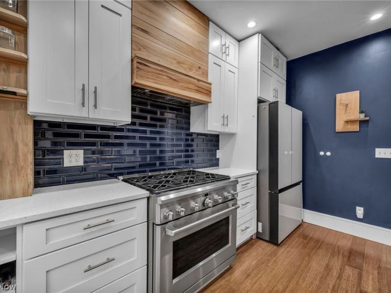 1302 Bonnieview Avenue , Lakewood, OH 44107 Photo 9