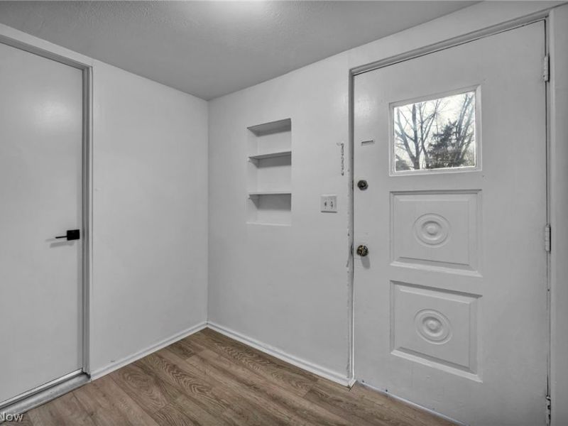 12831 Carrington Avenue, Cleveland, OH 44135 Photo 2