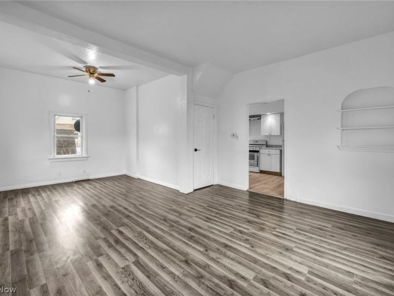 12831 Carrington Avenue, Cleveland, OH 44135 Photo 8