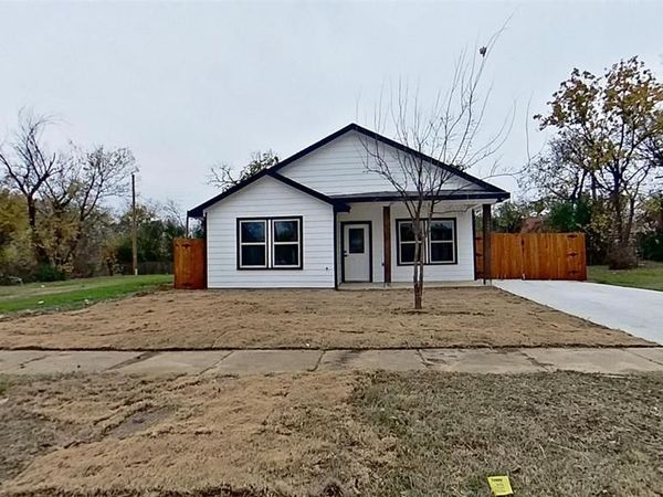 1228 E Leuda Street, Fort Worth, TX 76104
