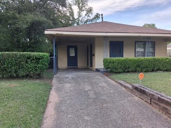 104 E Elmwood Street, Shreveport, LA 71104