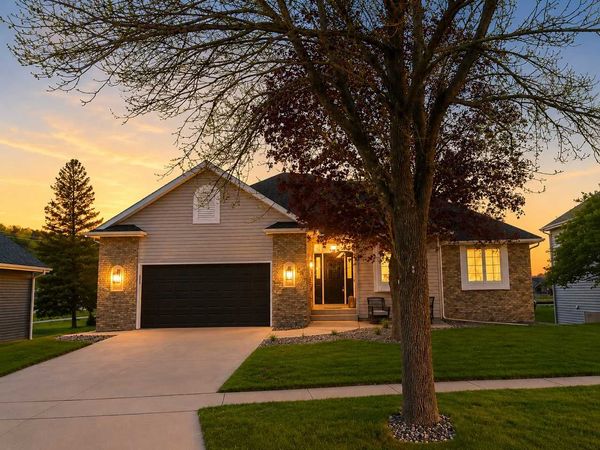 2945 Stonegate Court SW, Rochester, MN 55902