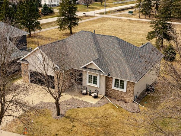 2945 Stonegate Court SW, Rochester, MN 55902