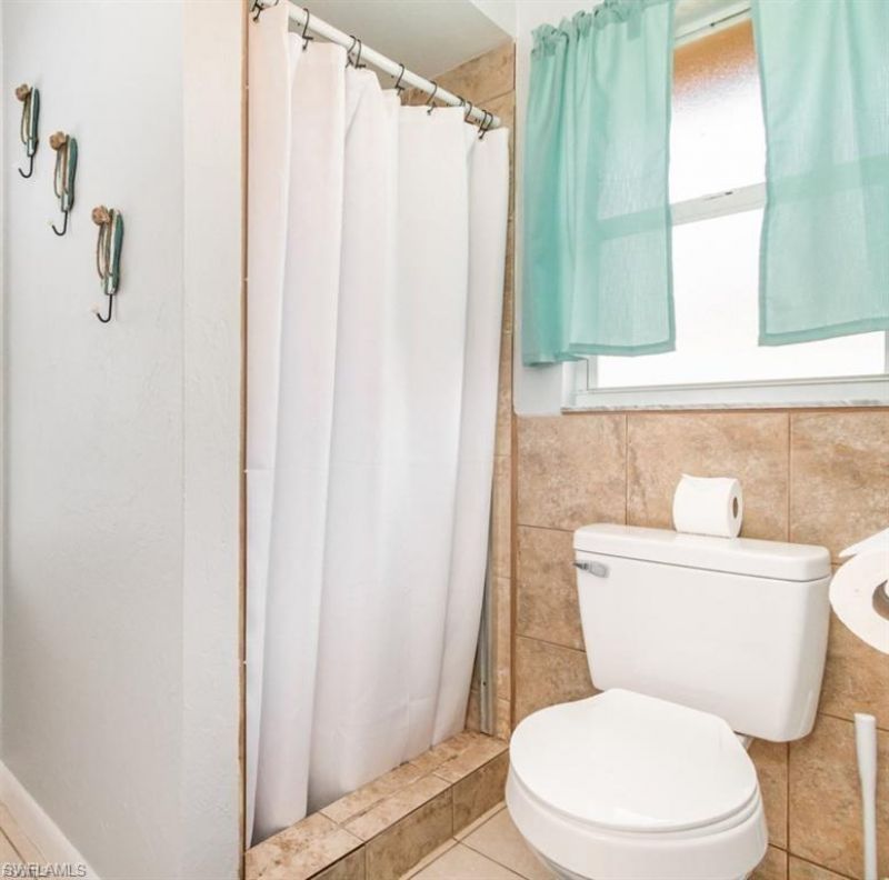 922 SE 25th Ln , Cape Coral, FL 33904 Photo