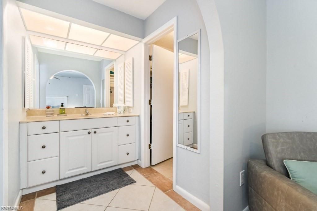 922 SE 25th Ln , Cape Coral, FL 33904 Photo