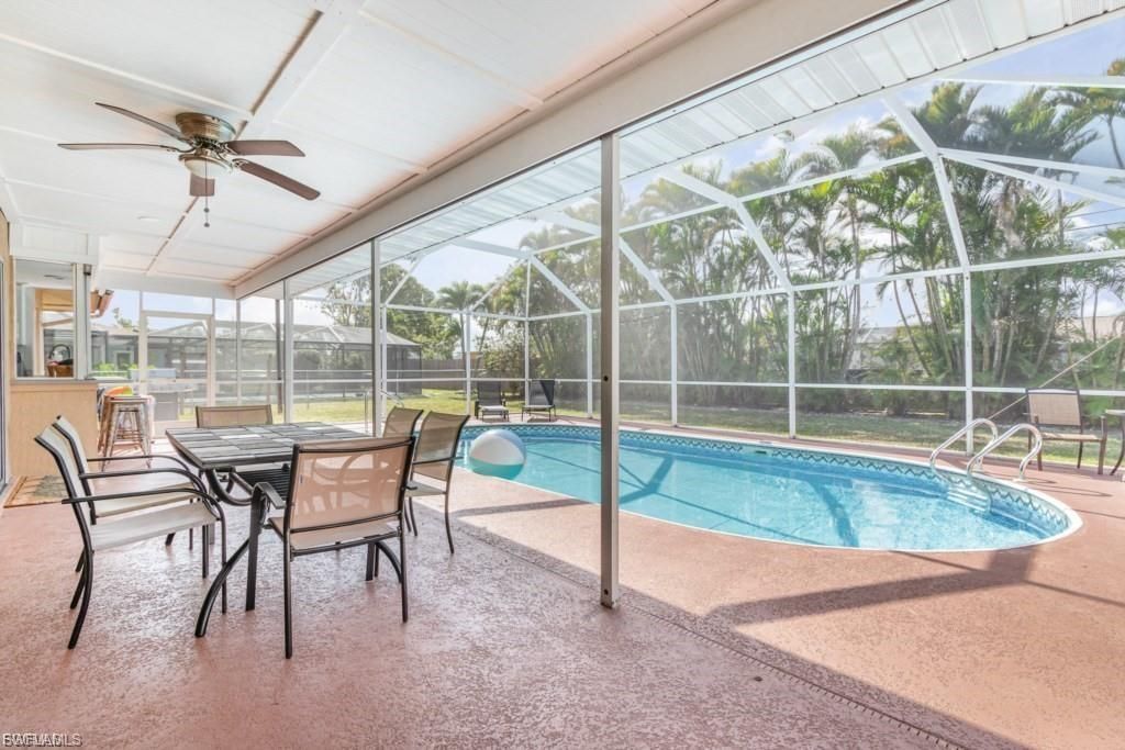 922 SE 25th Ln , Cape Coral, FL 33904 Photo