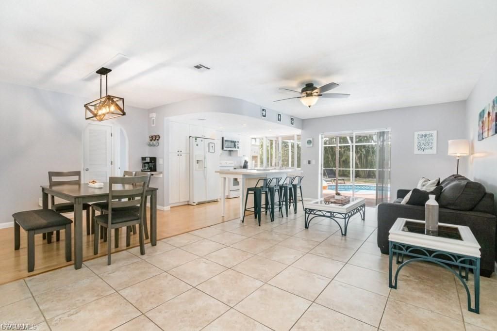 922 SE 25th Ln , Cape Coral, FL 33904 Photo