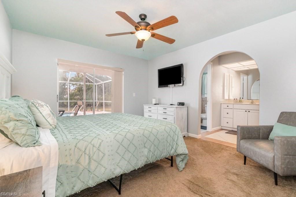 922 SE 25th Ln , Cape Coral, FL 33904 Photo