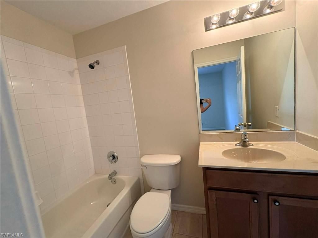 8140 Pacific Beach Dr, Fort Myers, FL 33966 Photo