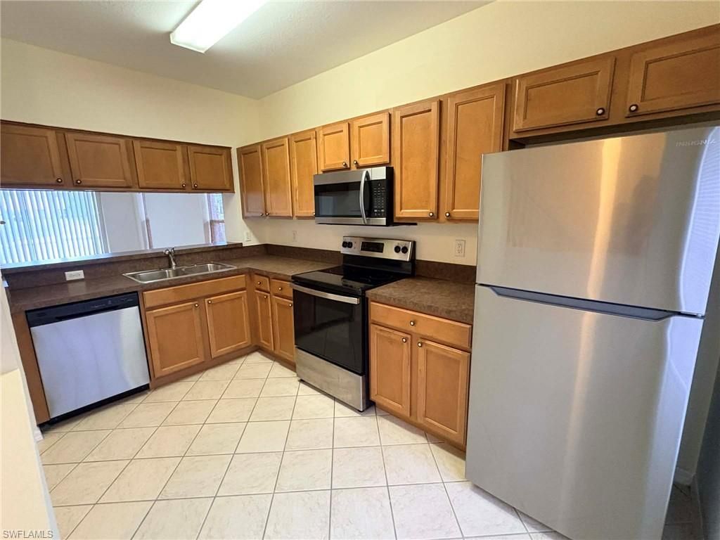 8140 Pacific Beach Dr, Fort Myers, FL 33966 Photo